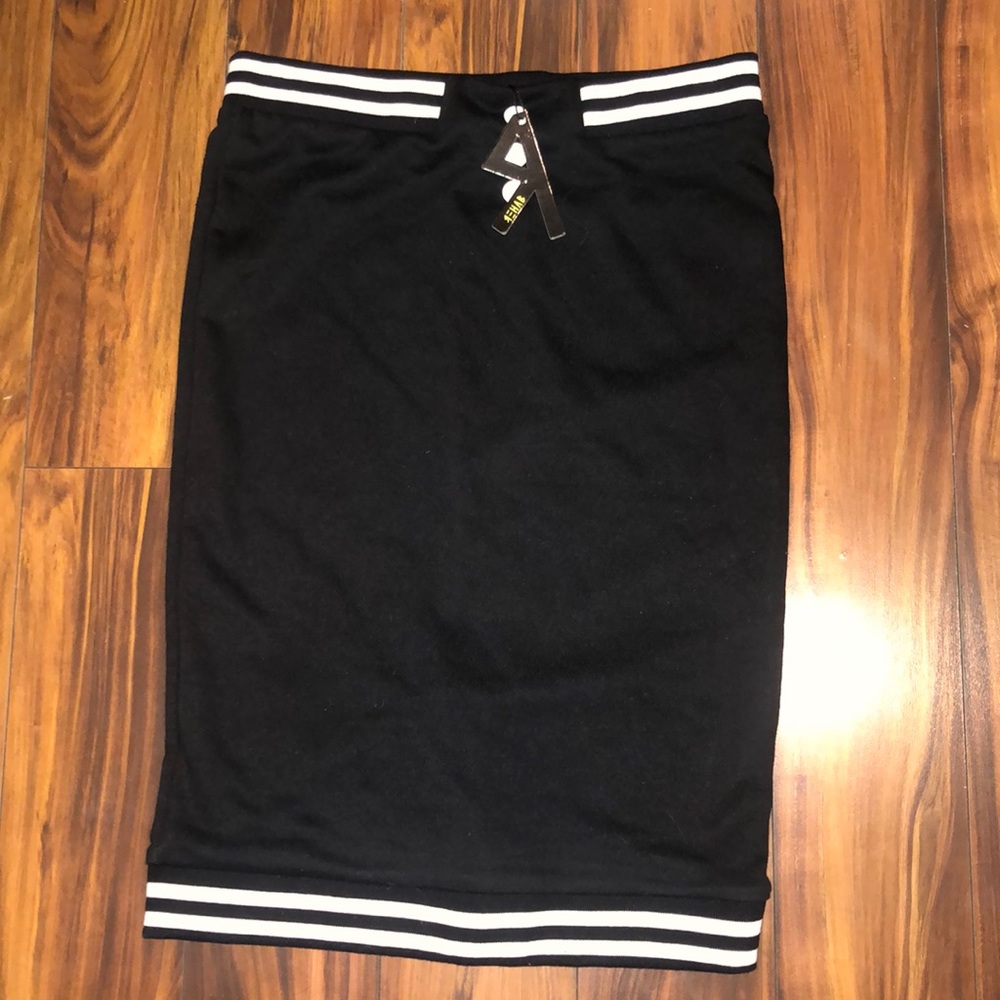 Rehab clothing Black Midi Pencil skirt